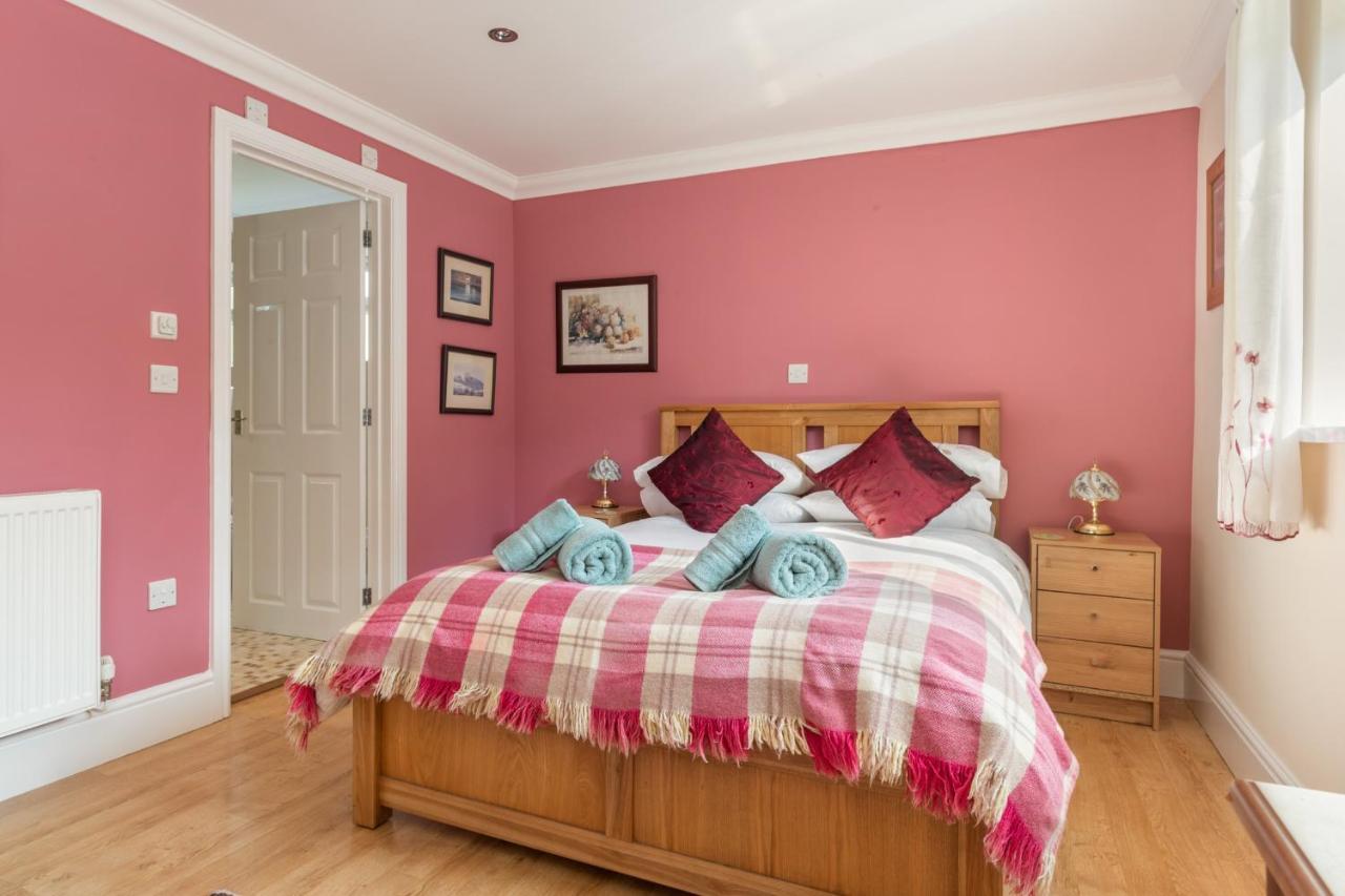 Sunningdale - Beach Side Cottage, Sea Views, Parking Saundersfoot Buitenkant foto