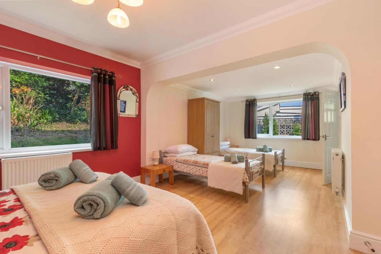Sunningdale - Beach Side Cottage, Sea Views, Parking Saundersfoot Buitenkant foto